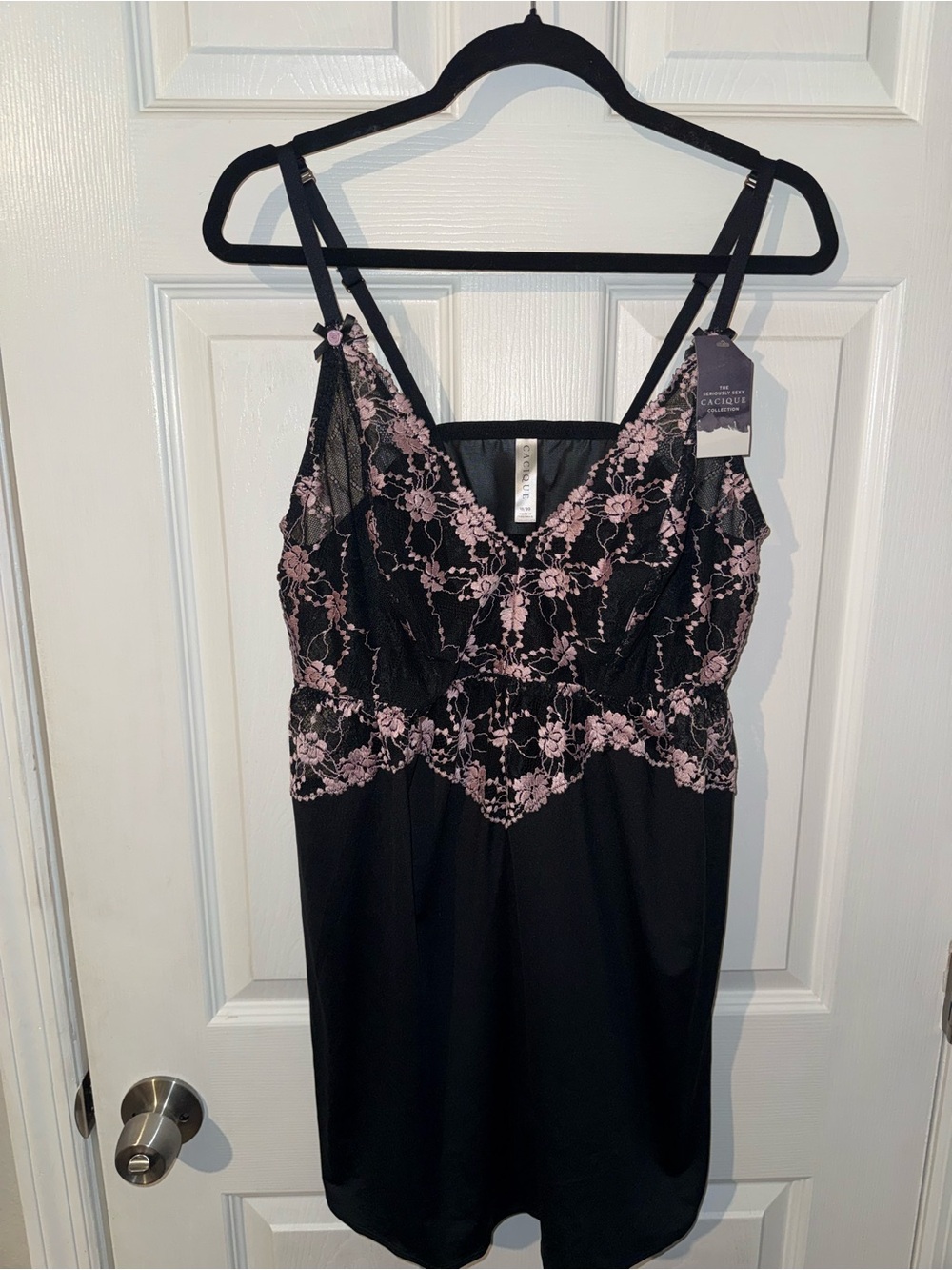 Lane Bryant Cacique "Seriously Sexy"  cross-dyed black and pink lace slip 18/20